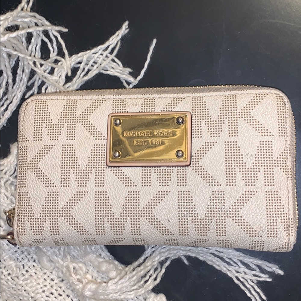 Michael Kors Wristlet